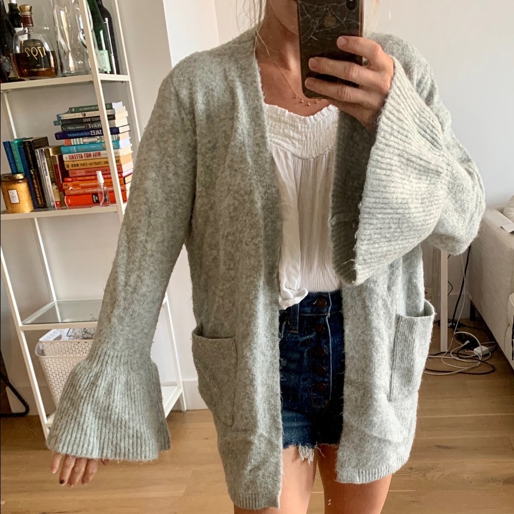 Cardigan with bell sleeves